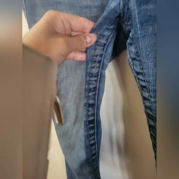 True Religion Blue Boot Cut Jeans with Signature Stitching - Picture 8 of 8